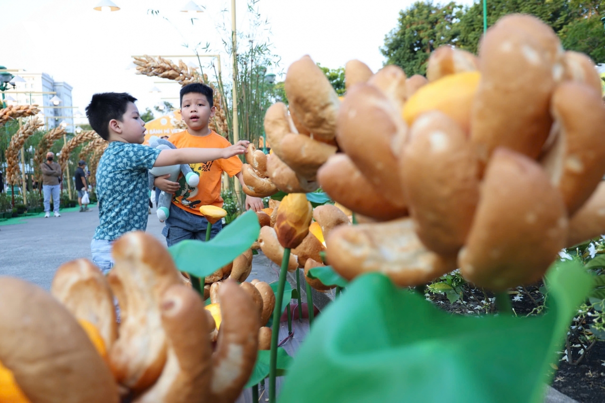 Bánh Mì festival draws crowds, promotes global culinary identity